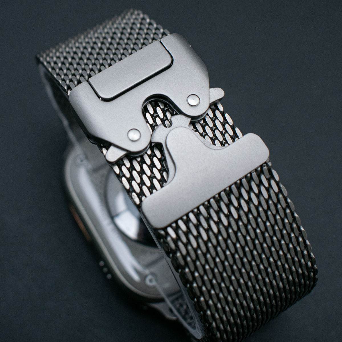 VWAR Titanium Milanese loop fo - Mesh Coil Strip のレビューと価格